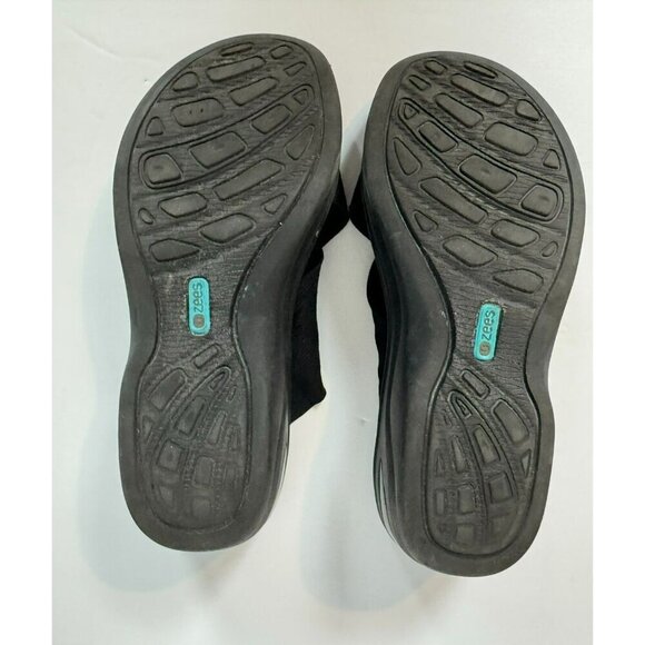 Bzees Desire Sandals Women's Sz 9 Black Comfort Elastic Cross Strap Wedge Slide - Picture 9 of 9